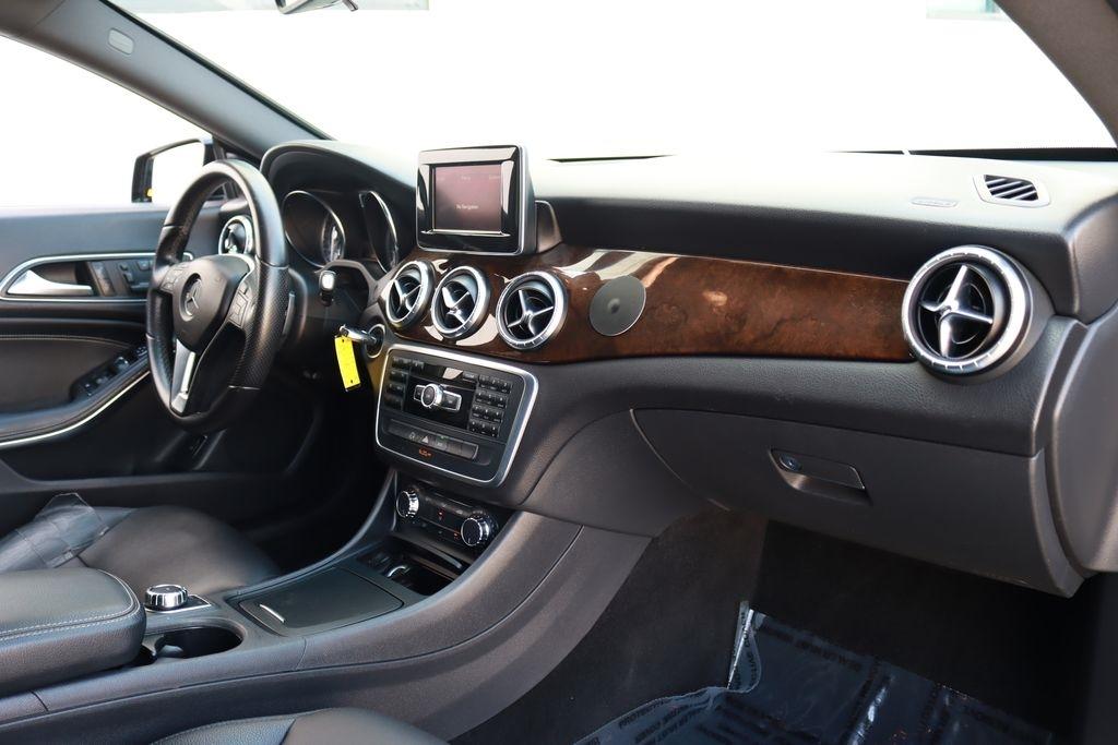 Mercedes-Benz CLA-Class  2014