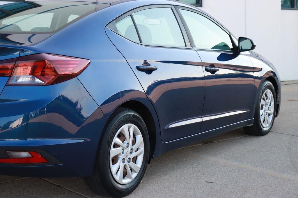 Hyundai Elantra  2019