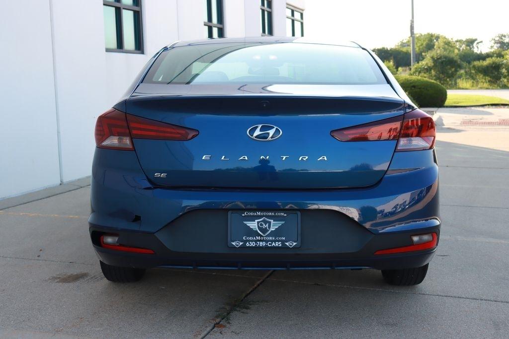 Hyundai Elantra  2019
