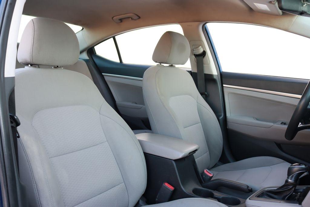 Hyundai Elantra  2019
