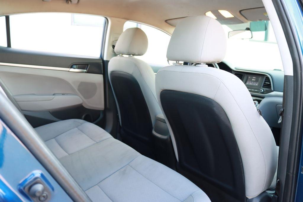 Hyundai Elantra  2019