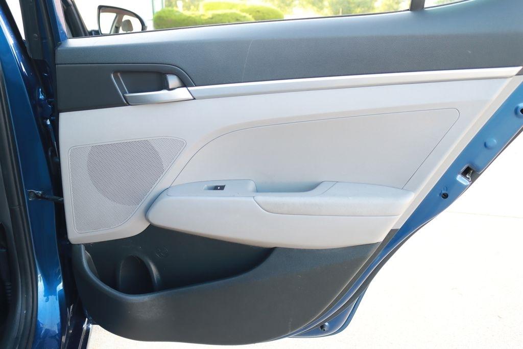 Hyundai Elantra  2019