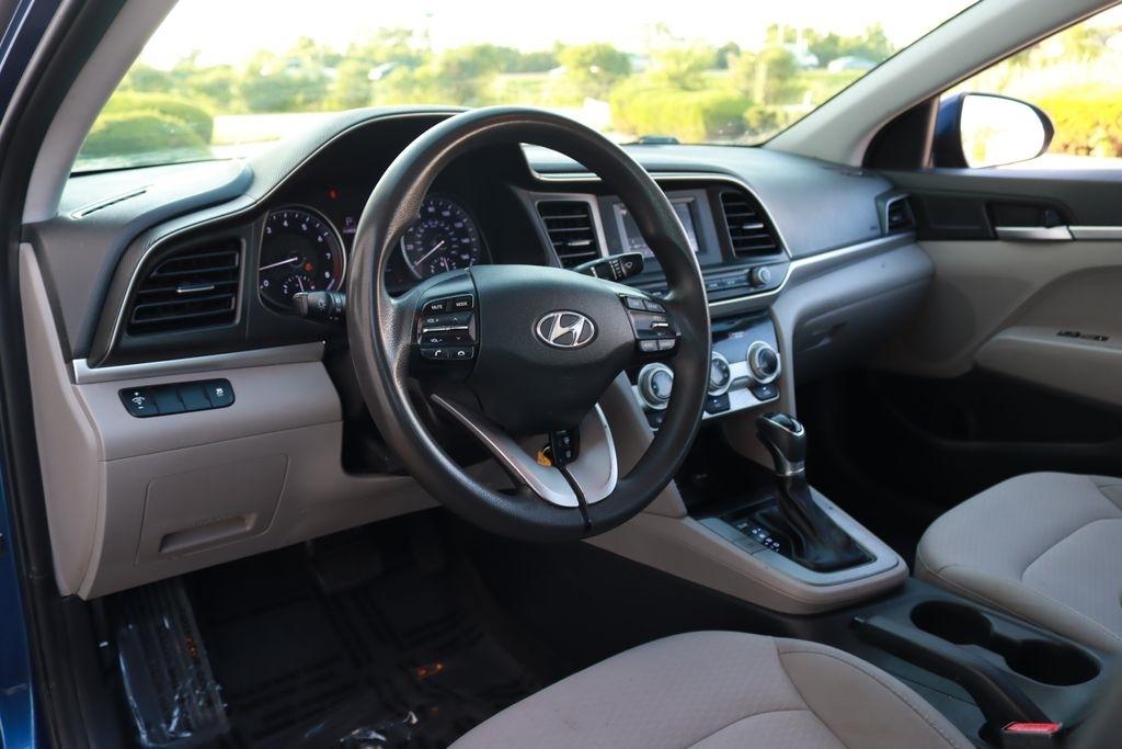 Hyundai Elantra  2019