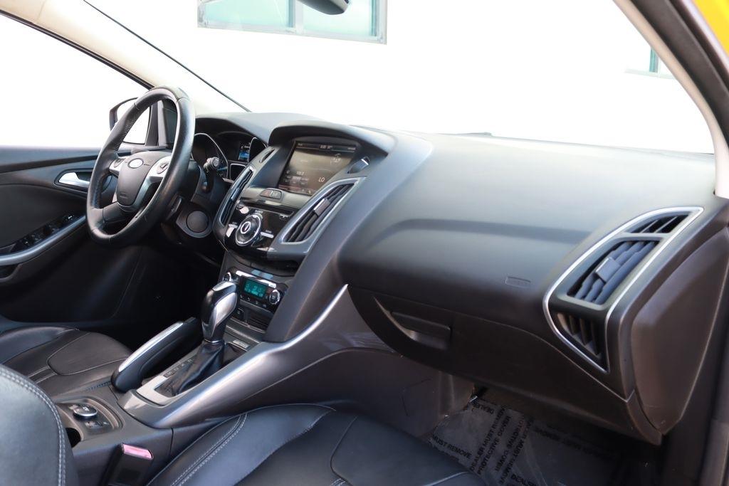 Ford Focus  2012