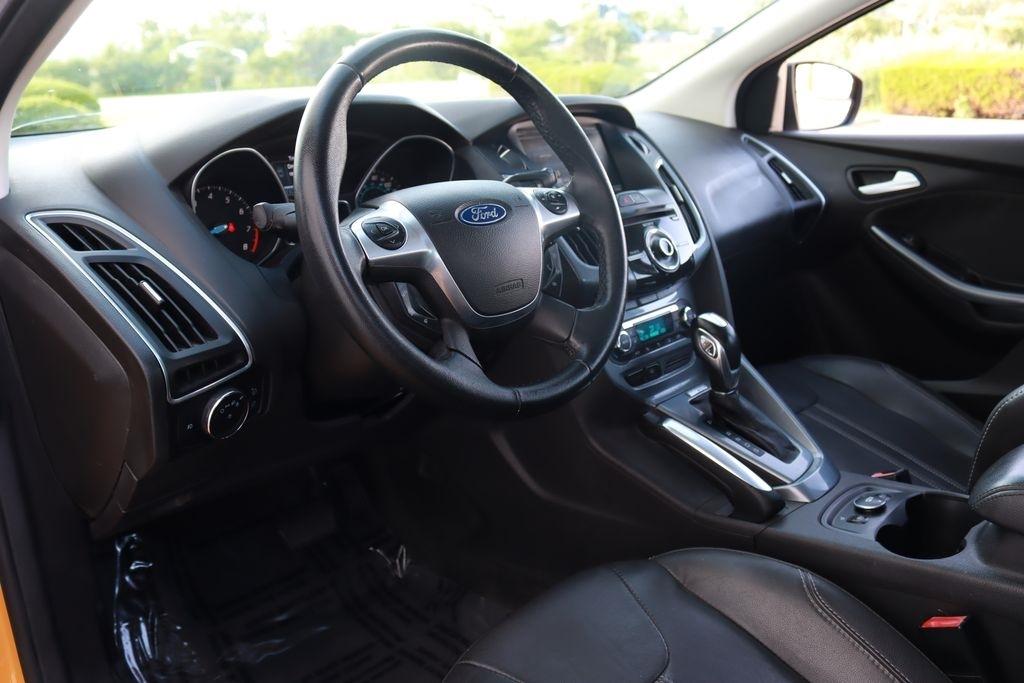 Ford Focus  2012