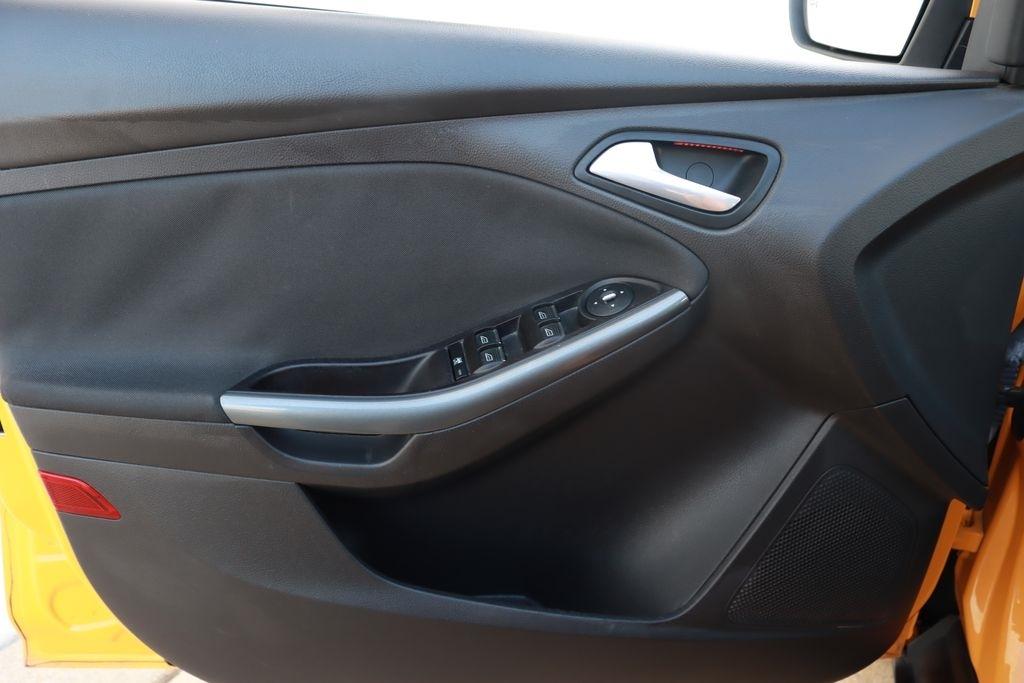 Ford Focus  2012