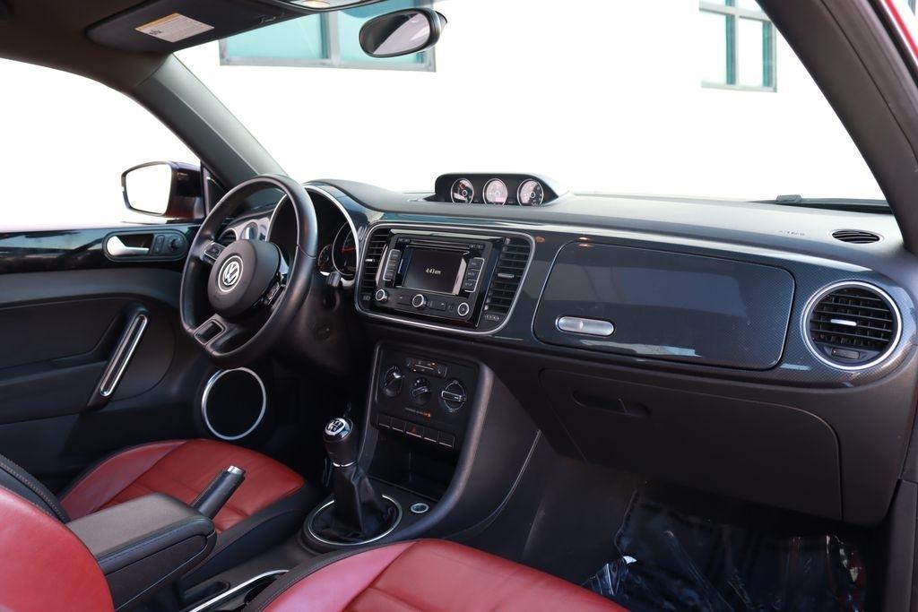 Volkswagen Beetle  2013
