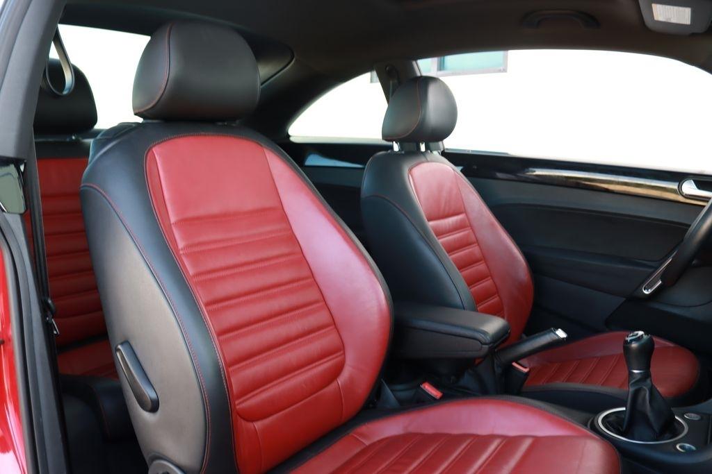 Volkswagen Beetle  2013