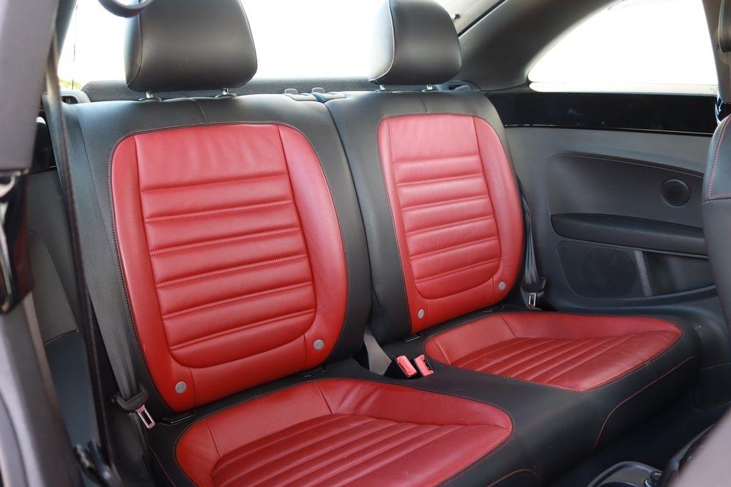 Volkswagen Beetle  2013