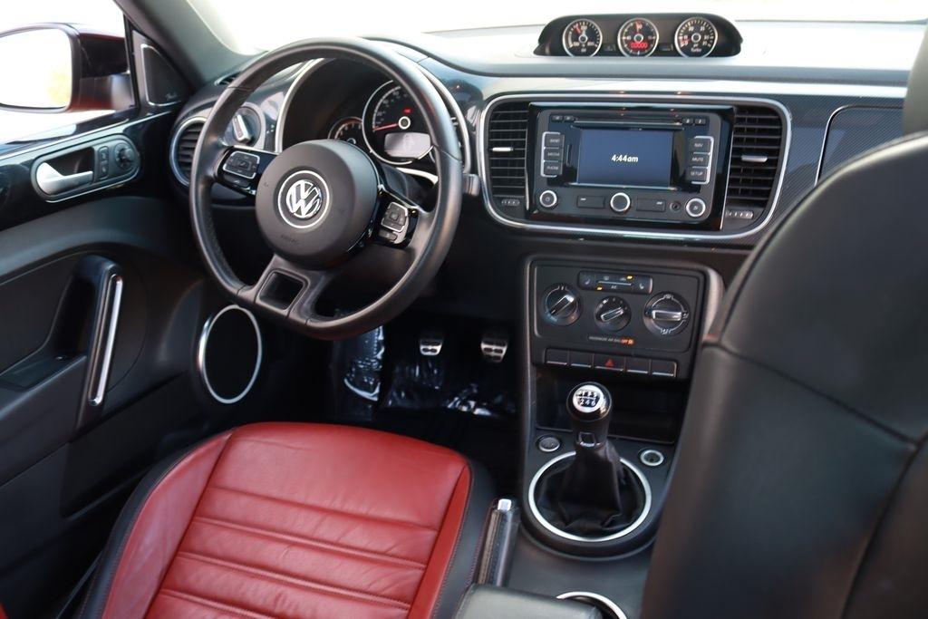 Volkswagen Beetle  2013