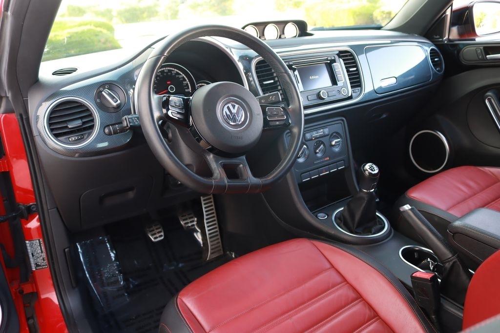 Volkswagen Beetle  2013