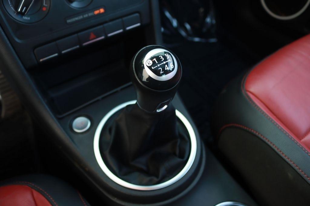 Volkswagen Beetle  2013