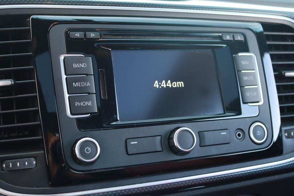 Volkswagen Beetle  2013