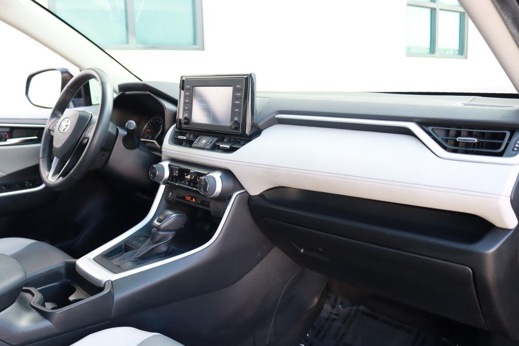 Toyota RAV4  2019