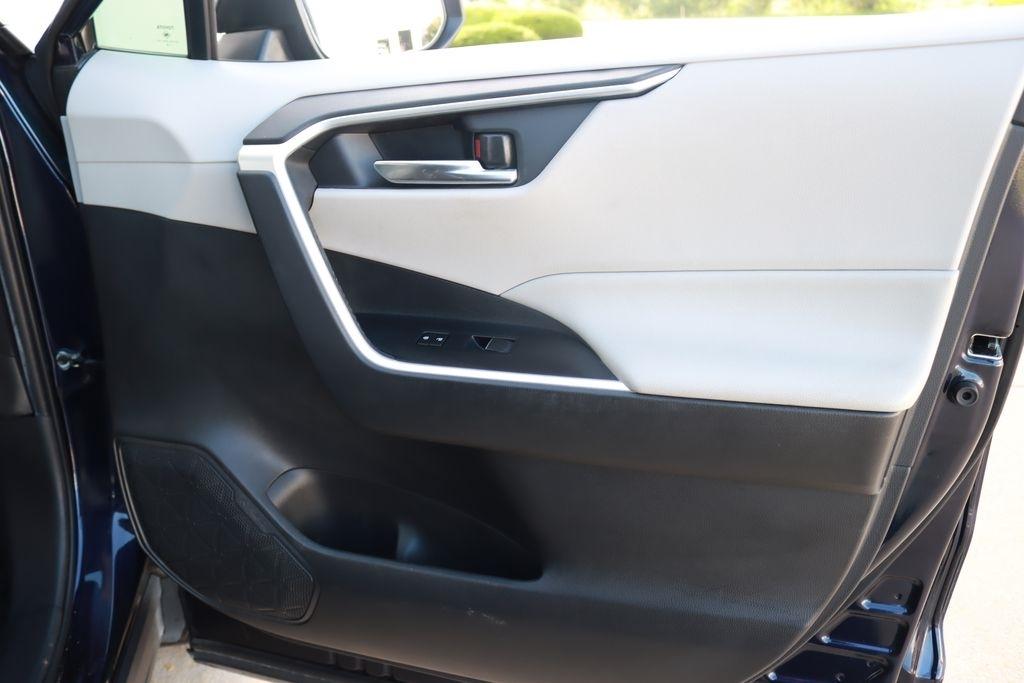 Toyota RAV4  2019