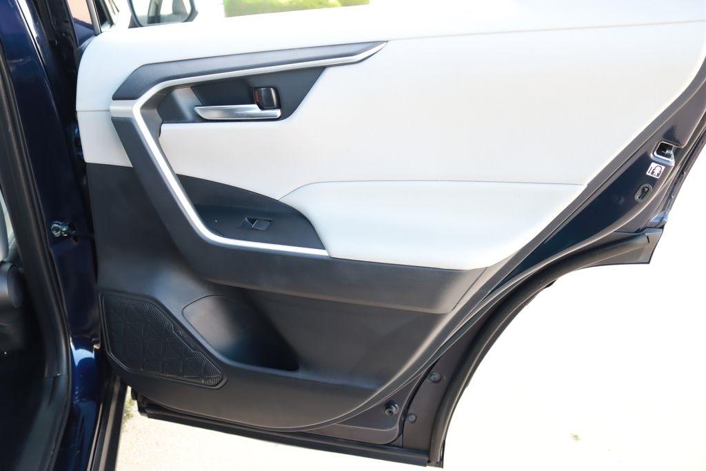 Toyota RAV4  2019