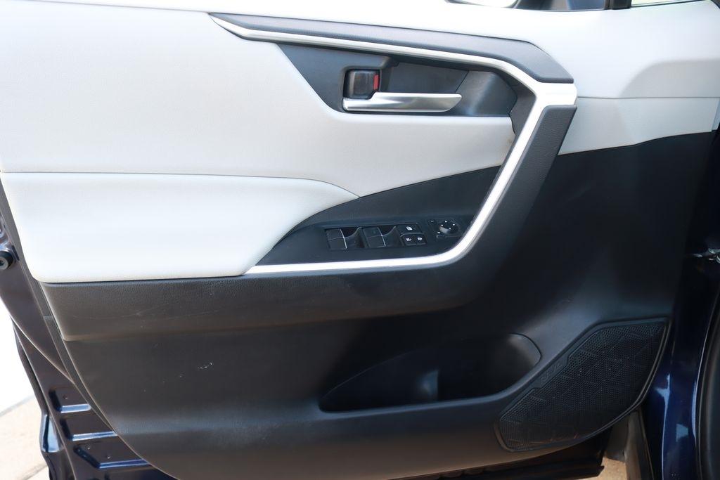 Toyota RAV4  2019
