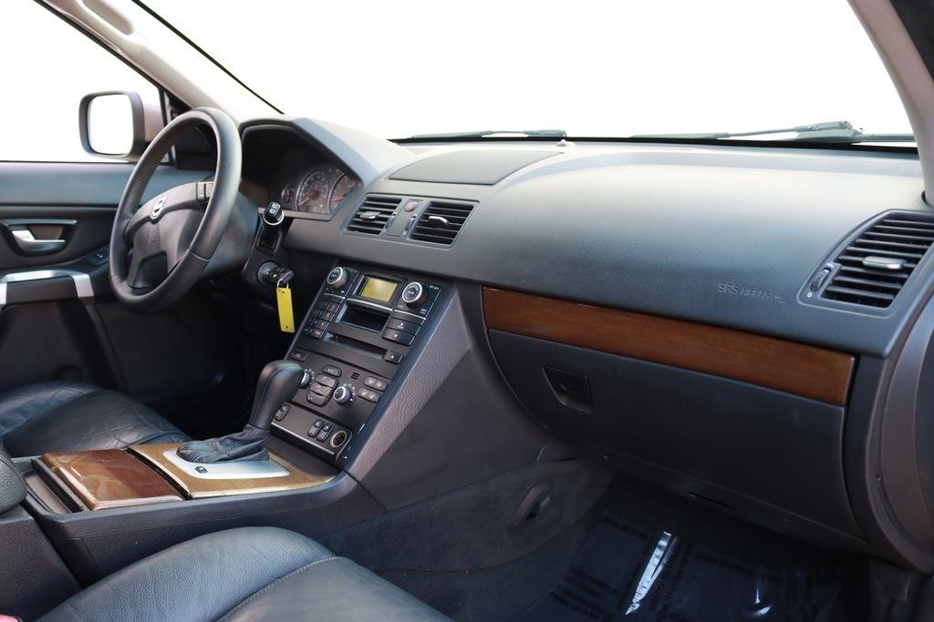 Volvo XC90  2008