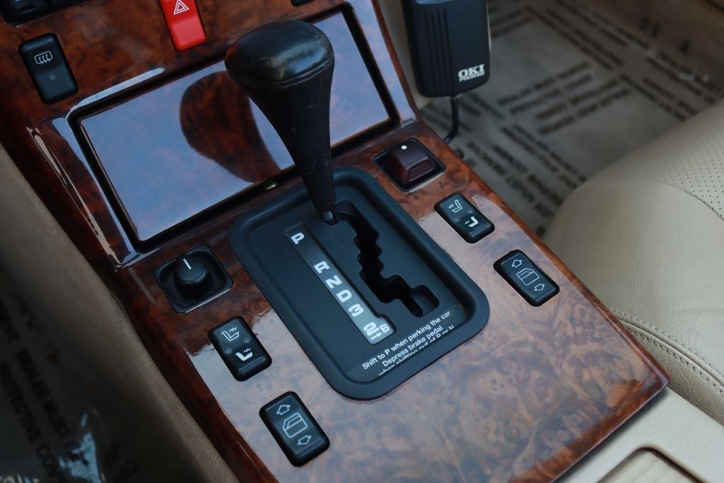Mercedes-Benz 500  1991