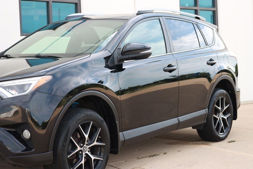 Toyota RAV4  2018