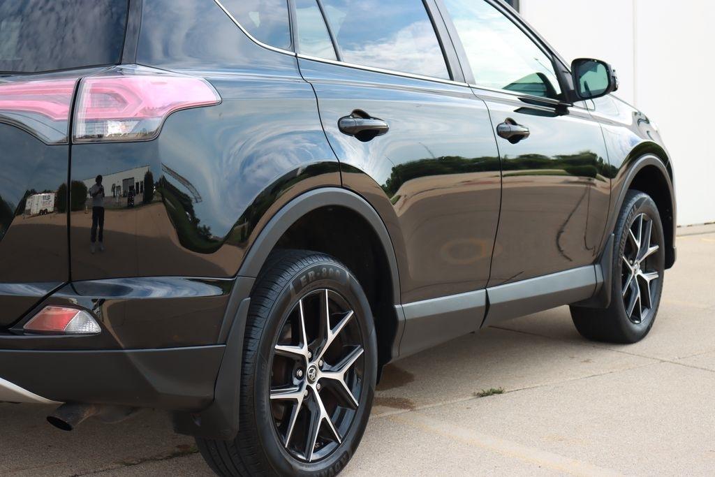 Toyota RAV4  2018