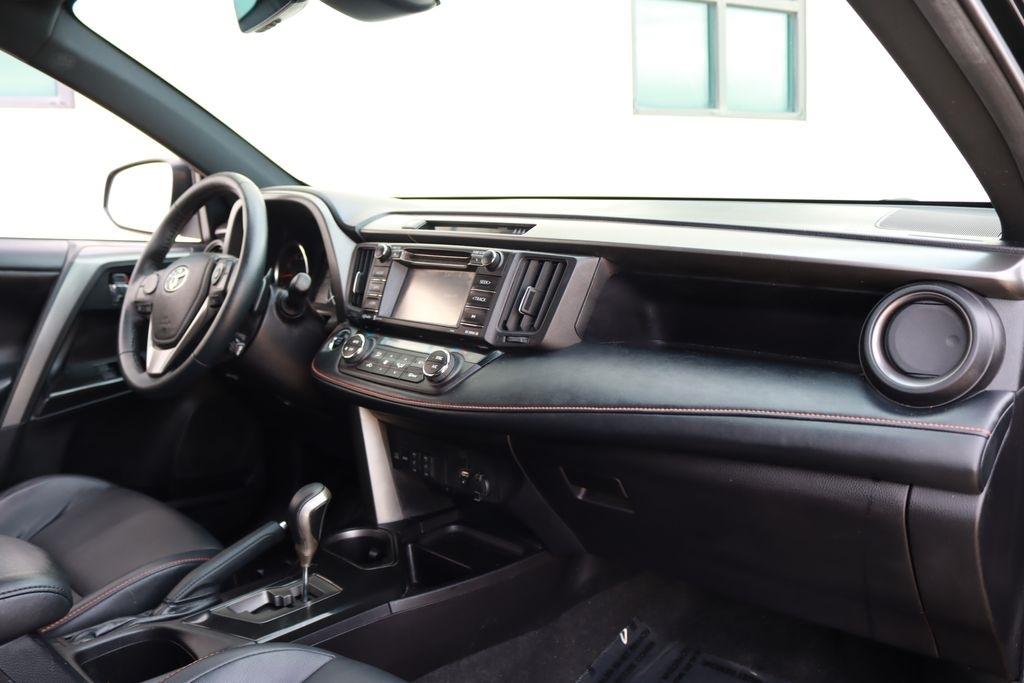 Toyota RAV4  2018