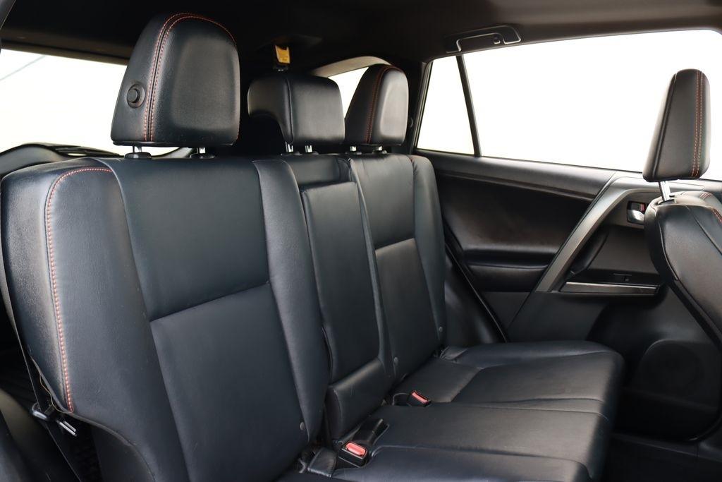 Toyota RAV4  2018