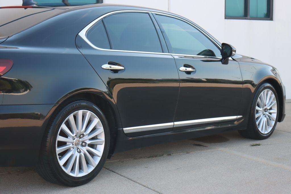 Lexus LS 460  2015
