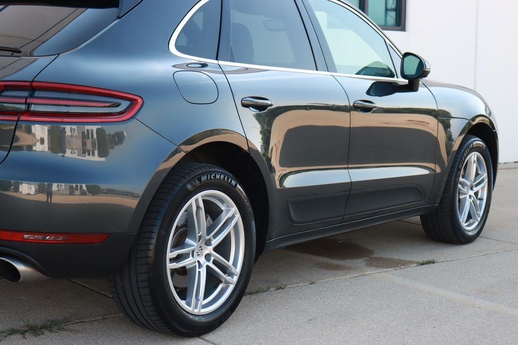 Porsche Macan  2017