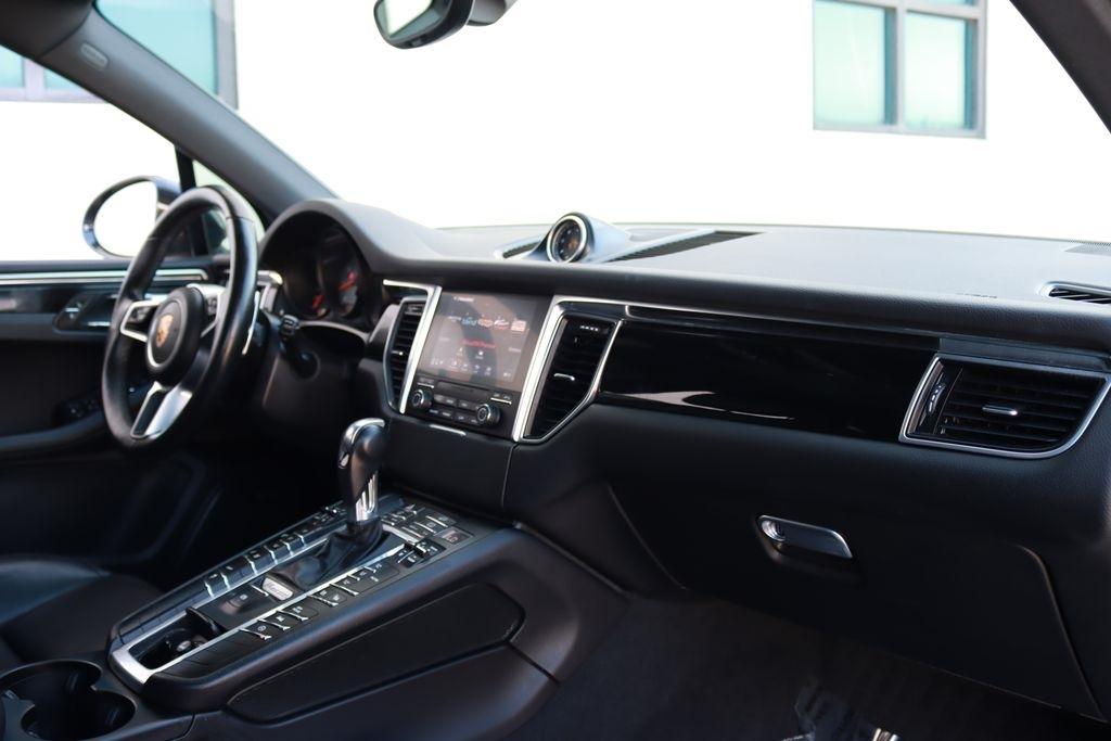 Porsche Macan  2017