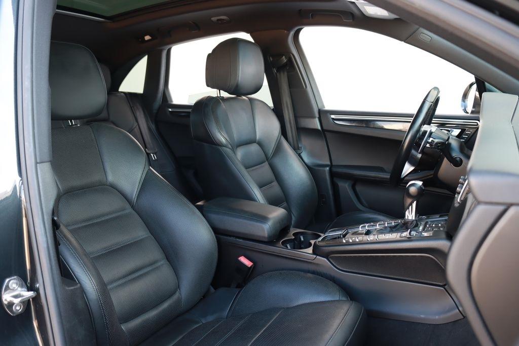 Porsche Macan  2017