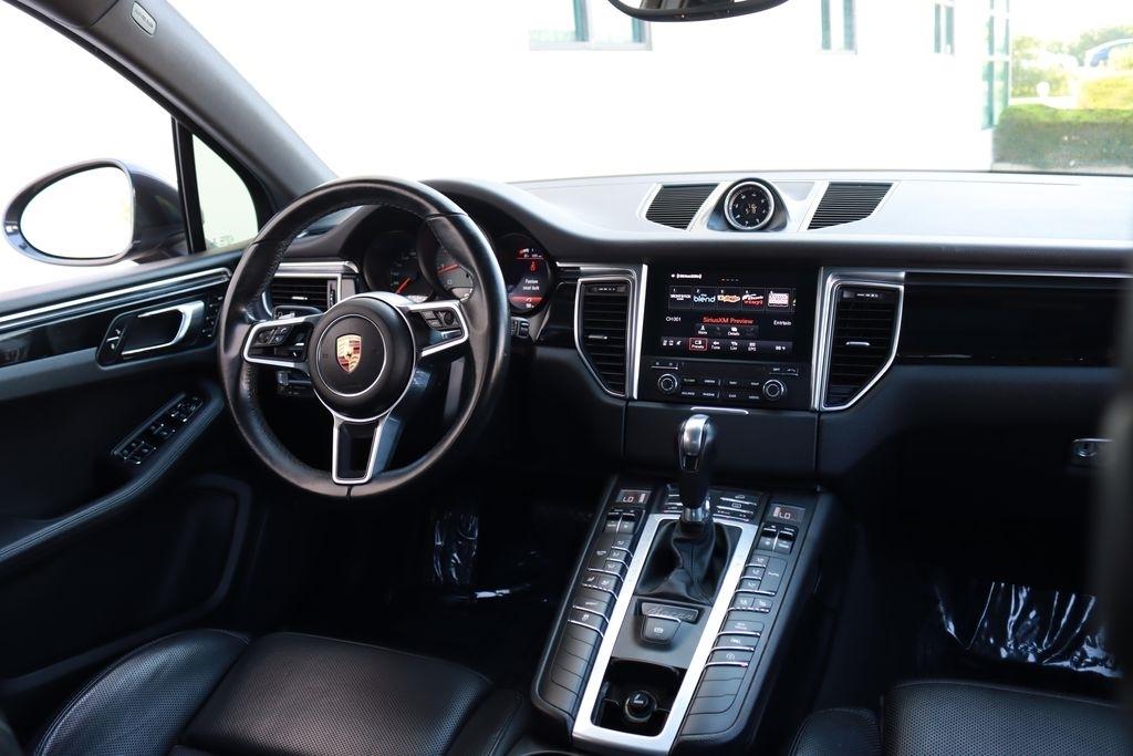 Porsche Macan  2017