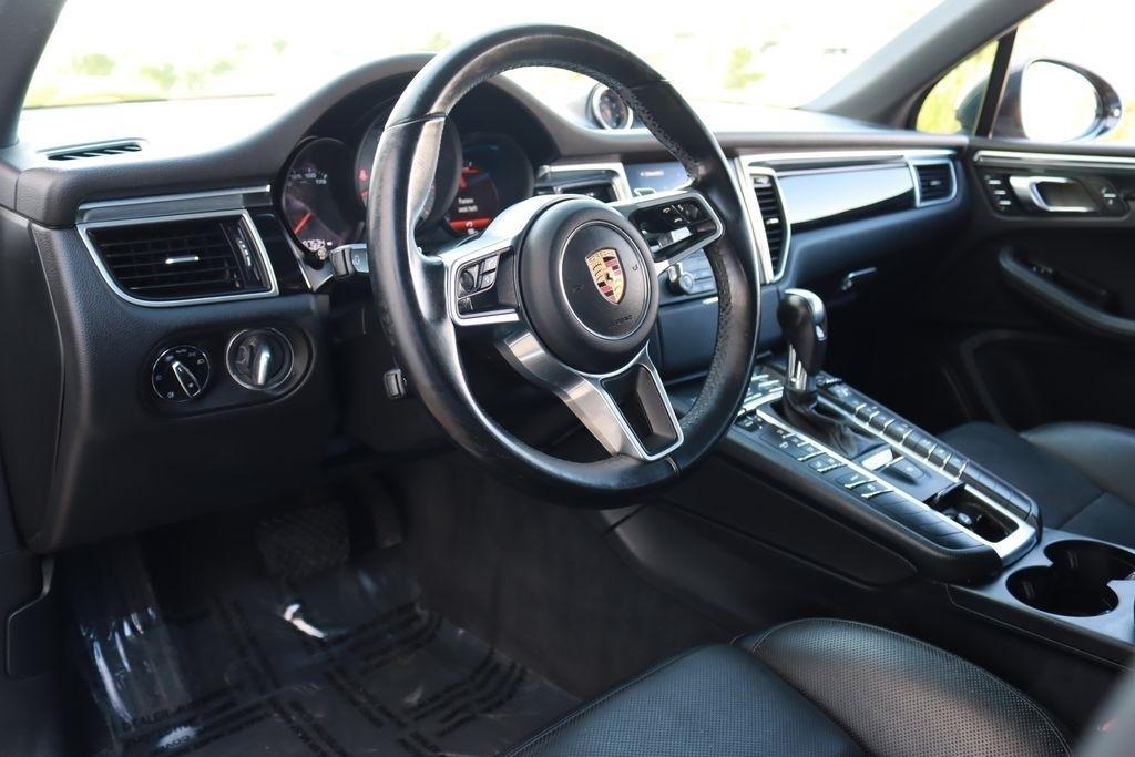 Porsche Macan  2017