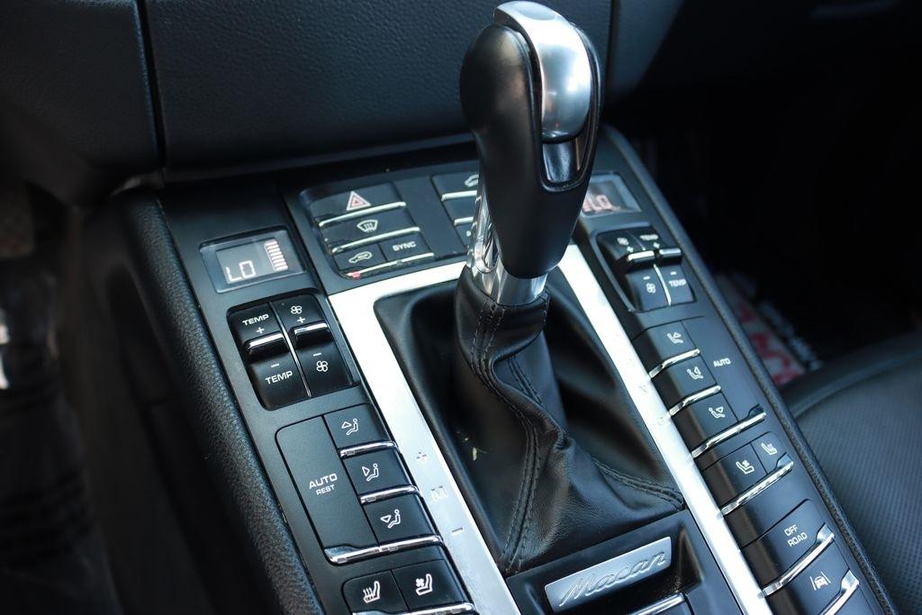 Porsche Macan  2017