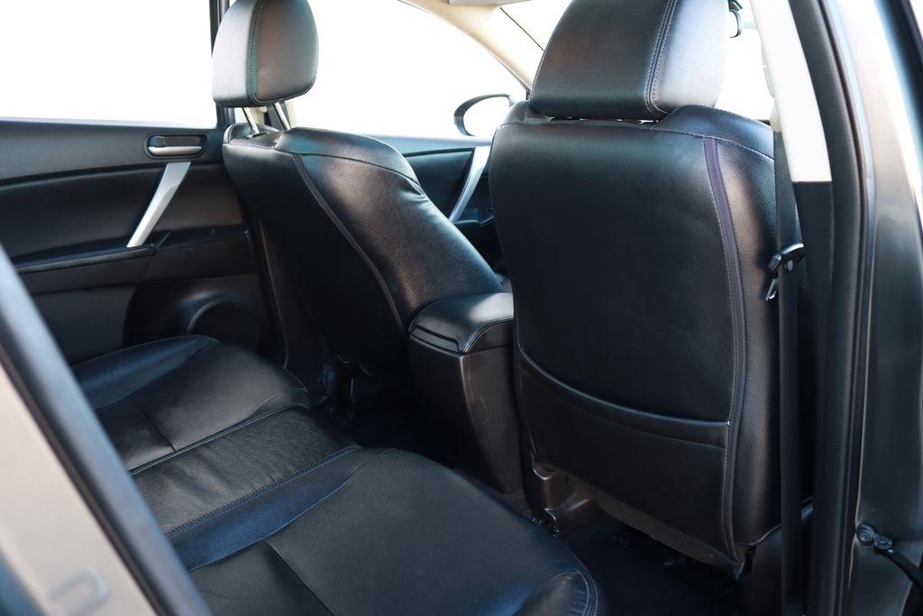 Mazda MAZDA3  2012