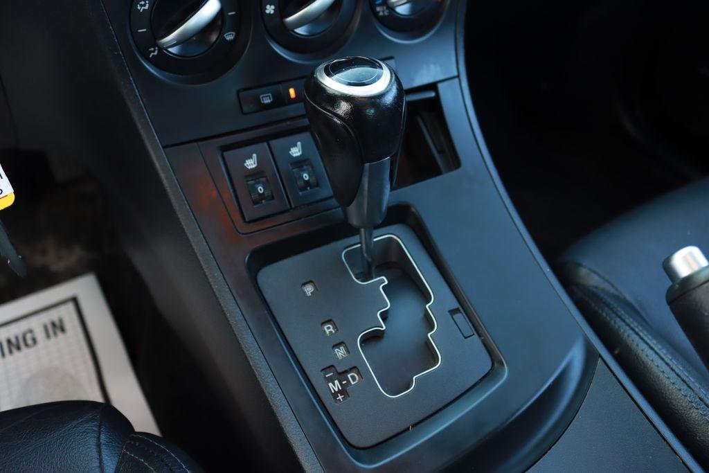 Mazda MAZDA3  2012