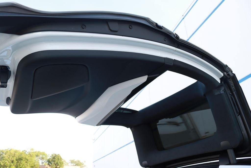 Tesla Model X  2021