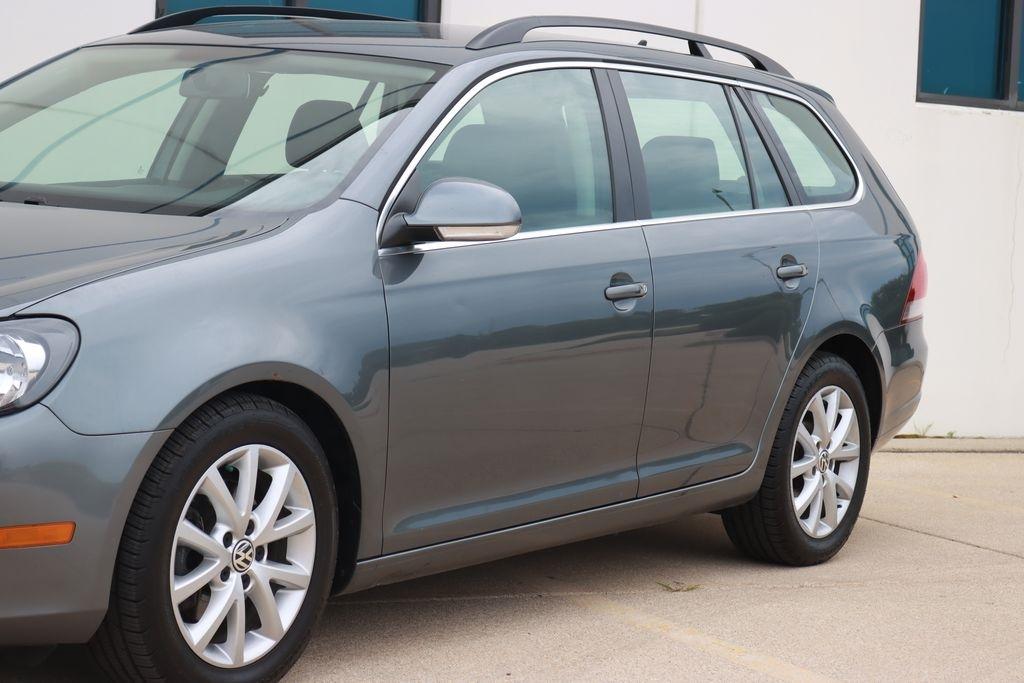 Volkswagen Jetta SportWagen  2012
