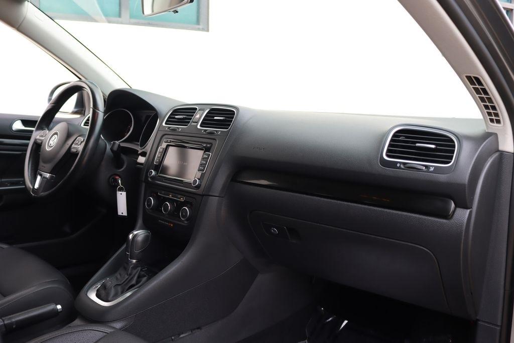Volkswagen Jetta SportWagen  2012