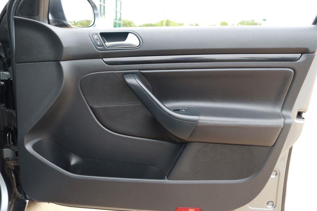 Volkswagen Jetta SportWagen  2012