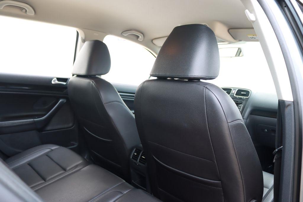Volkswagen Jetta SportWagen  2012