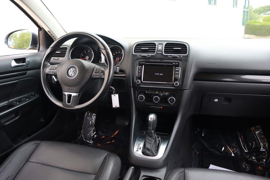 Volkswagen Jetta SportWagen  2012