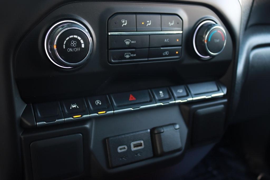 Chevrolet Silverado 1500  2025