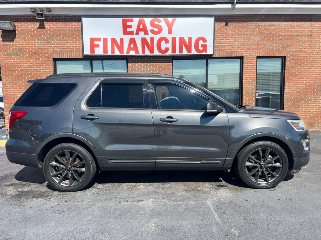 Ford Explorer XLT FWD 2017