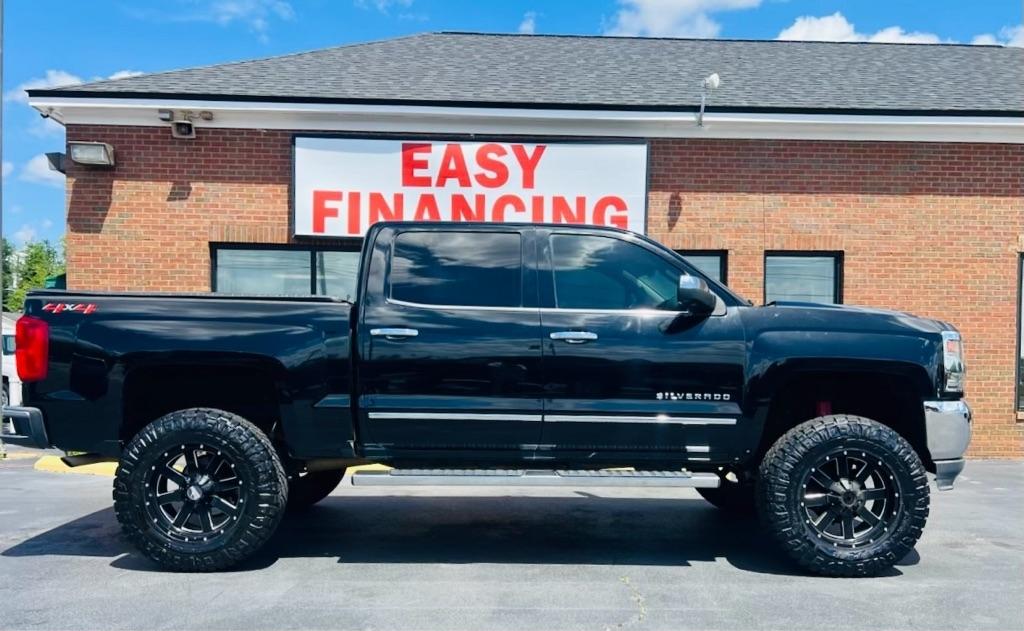 2018 Chevrolet Silverado 1500 LTZ Crew Cab 4WD