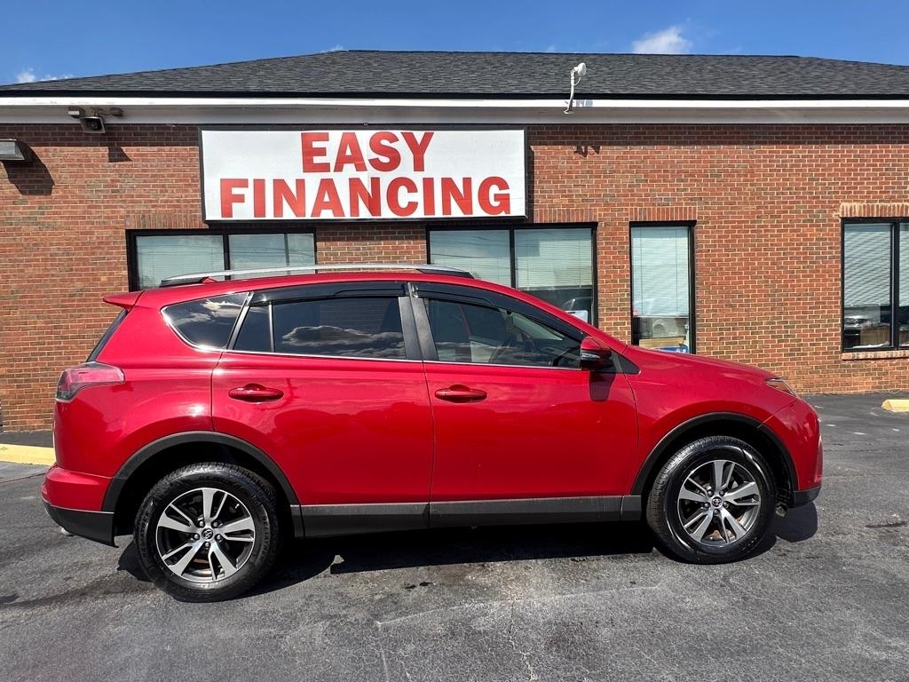 2017 Toyota RAV4 XLE FWD