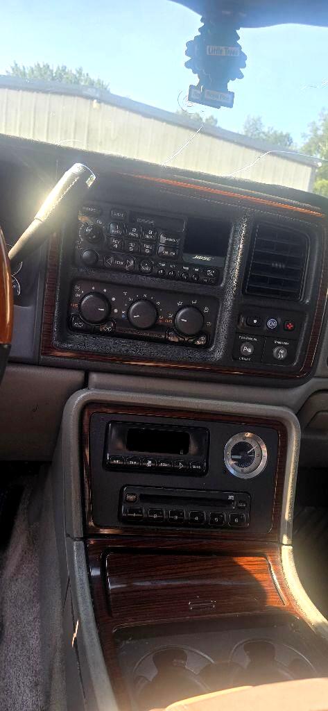 Cadillac Escalade AWD 2002