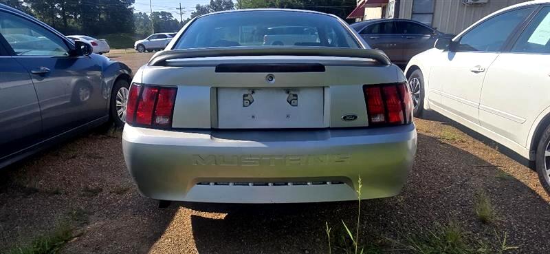 Ford Mustang Coupe 2000