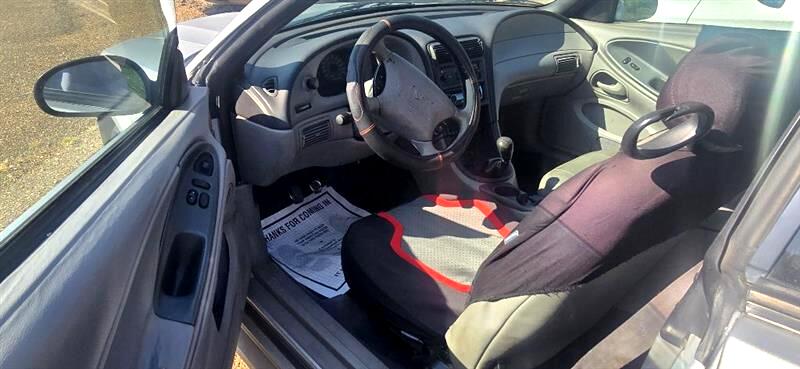 Ford Mustang Coupe 2000