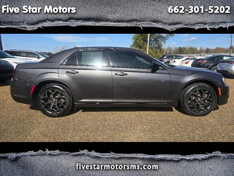 2019 Chrysler 300 Touring